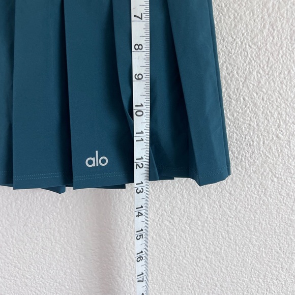 ALO Yoga Women's Varsity Pleated Mini Tennis Skirt Midnight Green - Picture 5 of 8